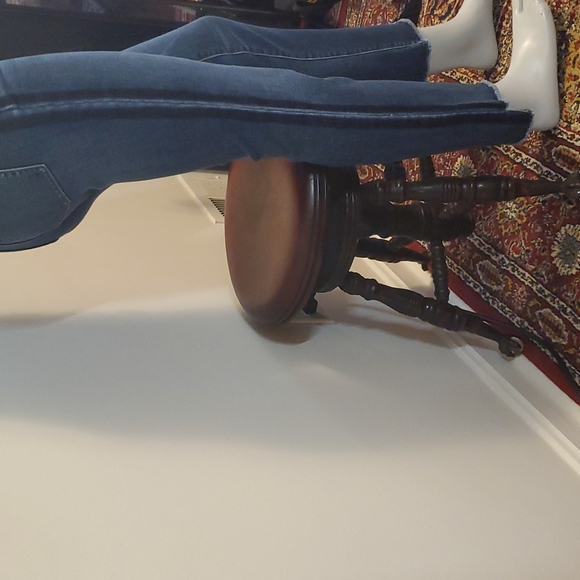 LOGO by Lori Goldstein straight leg jeans - Picture 14 of 16